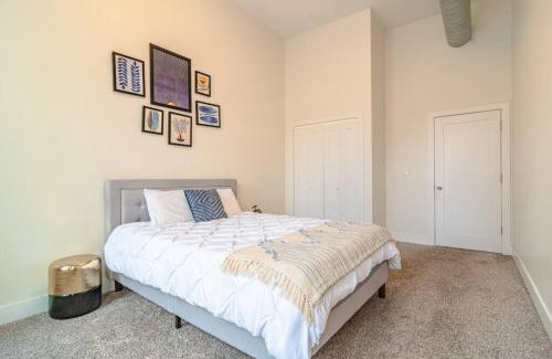 Near South Side Apartamento | South Loop 3BR Group Comfort Near Downtown, Grant Park, Soldier Field and McCormick Place