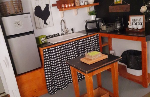 Inman Casa | ¡Precioso bunkhouse clásico del sur cerca de la ciudad pero a la vez completamente aislado!