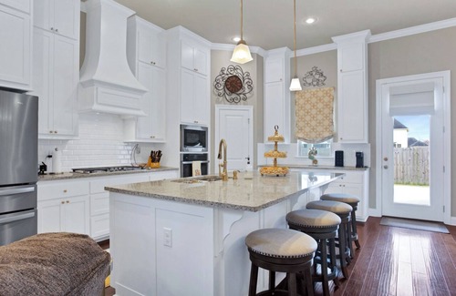 Geismar Casa | Southern Comfort! Charming 3 Bedroom Between Baton Rouge and New Orleans