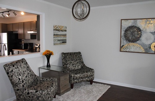 Charlotte Casa | Corto Plazo Alquiler mensual Casa adosada todo incluido