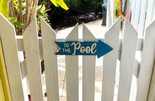 Tybee Island Cabaña | Southern Conch Cottage with Private Pool!