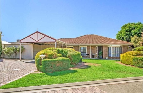 Woodcroft Casa | Southern suburb living in South Australia!!!