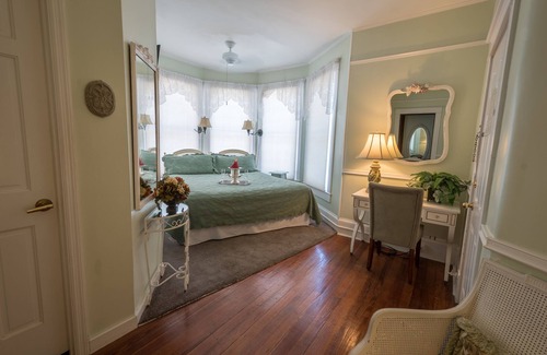 Downtown Historic District Cama Y Desayuno | Southern Wind Inn Bed & Breakfast