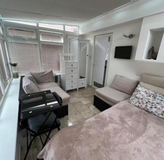 Brunswick Park Casa | Southgate Home Stay