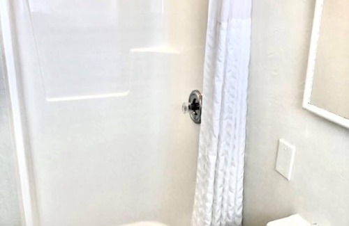 Uptown - Upper Duval Hotel | Southwinds Motel