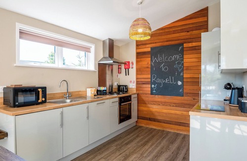 Raywell Chalet De Esquí | Spa Escape (Pet Garden)