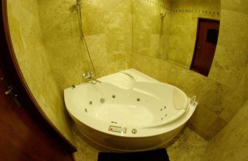 Przemysl Hotel | Spa Hotel Gloria