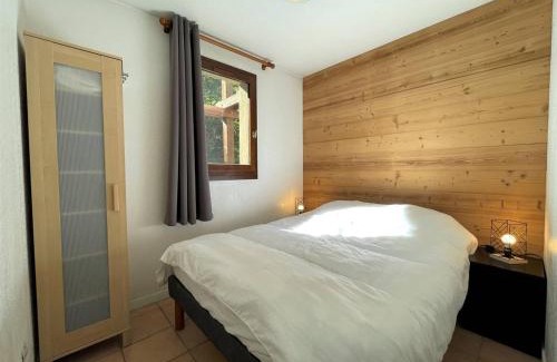 Briancon Apartamento | Spacieux T3 à Briançon - 6 pers, 2 balcons, parking, proche télécabine et commerces - FR-1-330C-134