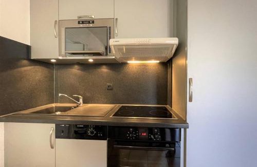 Briancon Apartamento | Spacieux T3 à Briançon - 6 pers, 2 balcons, parking, proche télécabine et commerces - FR-1-330C-134