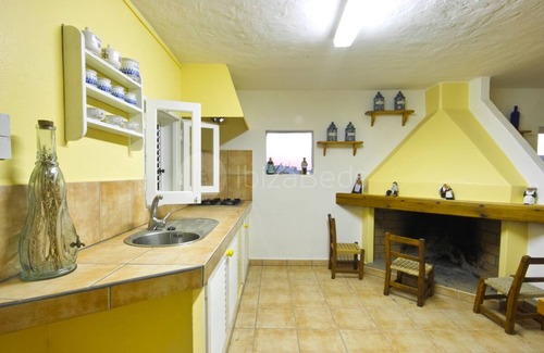 Sant Antoni de Portmany Villa | Spacious villa, beach and town nearby, Wifi, Aircon, Large swimmingpool