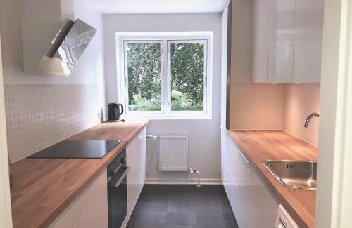 Frederiksberg C Apartamento | Spacious 1-BR w a balcony in Frederiksberg - 202