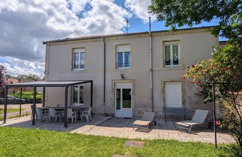 Mecrin Cabaña | Casa rural en Mécrin: 10 pers, cerca de Commercy, terraza, jardín, accesibilidad, WIFI