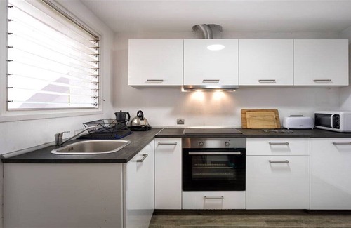 Vilassar de Dalt Casa | Spacious 18th century Catalan town house, Wifi, 20 minutes Barcelona