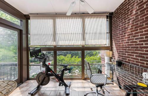 Cherry Casa | Spacious 2BR in Myers Park with sunroom