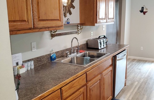 Wakefield Casa | Spacious 3 Bedroom Home 1 Acre Unlimited Fast wifi