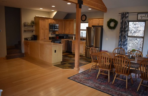 Detroit Casa | Spacious 3-Story Home, 4 bedrooms, Sleeps 12, Easy Trailer Parking