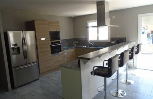 Baume-les-Dames Casa | Spacious 4-bedroom house close to the cycle route, climbing area and shops