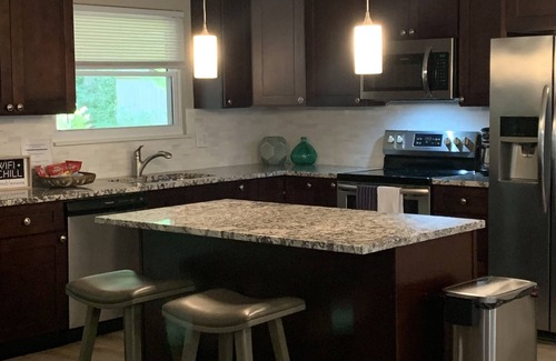 Ballwin Casa | Spacious 4 bedroom home