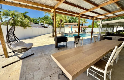 Bearss Plaza Casa | Spacious 4-Bedroom Home with Huge Sunny Pool, Near Busch Gardens & Clearwater