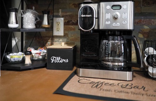 Olive Branch Casa | Spacious 4-bedroom house in charming Olive Branch with WiFi, AC