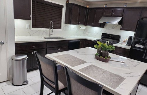 Victorville Casa | Spacious 4-bedroom House with Pool Table Nice Neighborhood in Victorville