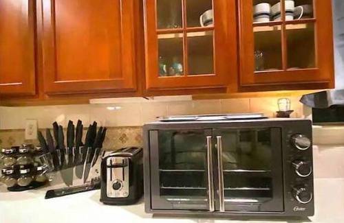 Merced Casa | Spacious 4 BR home-Near UC Merced- quit neighborhd