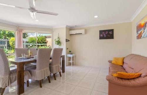 Forest Lake Casa | Spacious 4BR family retreat near mall at Forest Lake