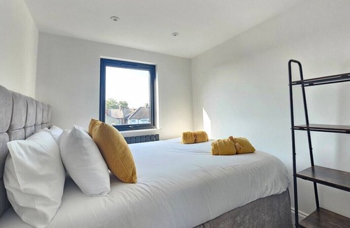 Higham Hill Casa | Spacious 4BR House, London, Sleeps 9, Free Parking