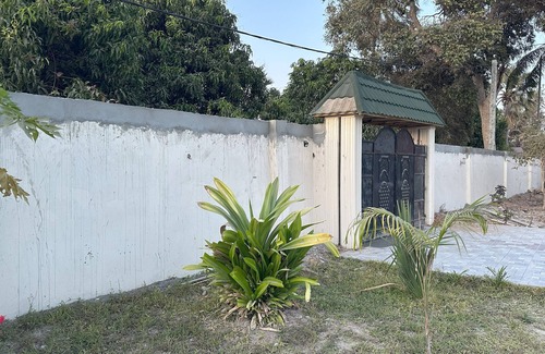 Sanyang Casa | Spacious 5-bedroom house in awesome Sanyang/Keninding Saibal with AC, Washer