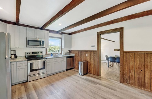 Kennett Square Casa | Spacious 5-Bed Retreat in Charming Kennett Square