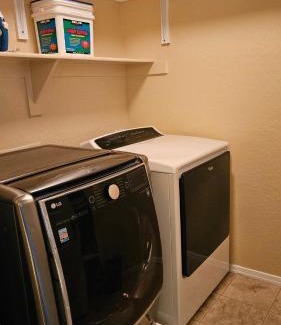 Camelback Plaza Casa | Spacious 5-bedrm home 3 min from Cardinals Stadium