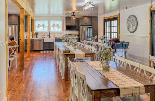 Christiansburg Casa | Spacious 5-bedroom house in welcoming Christiansburg with WiFi, AC