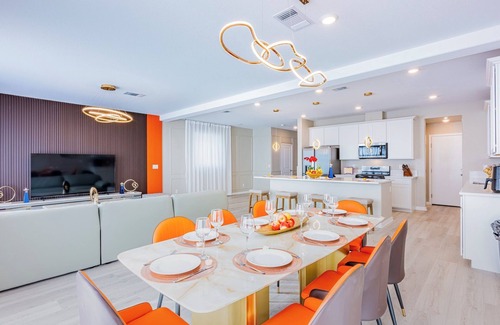 Enterprise Villa | Spacious 5-bedroom villa in vibrant Las Vegas with AC, WiFi