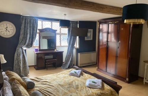 Shrewsbury Hotel | Spacious 5 Family Rooms House By Shropshire Escapes Short Lets & Serviced Accommodation Frankwell With Free WiFi & Parking