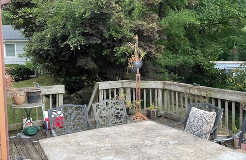Heathcote Casa | Spacious 6-bedroom house in safe neighborhood near NYC