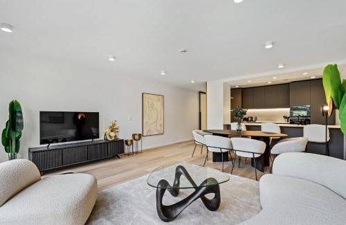 Ville Haute Apartamento | Spacious 6th-Floor Gem: Modernity Meets Comfort