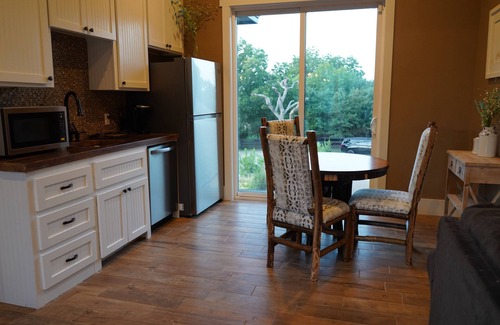 Stillwater Casa | Spacious 8 Bedroom w/ Swimming Pool & Indoor Basketball Court. Close to BPS