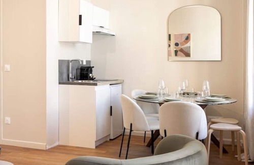 Le Pre-Saint-Gervais Apartamento | Spacious apartment near the 19th arrondissement