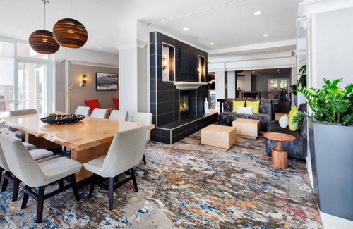 Emeryville Hotel | Spacious Accommodation! Bay View, Onsite Parking, Pet-Friendly Property!