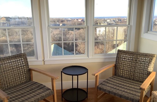 Block Island Casa | Spacious Air Conditioned Home With Sweeping Ocean Views