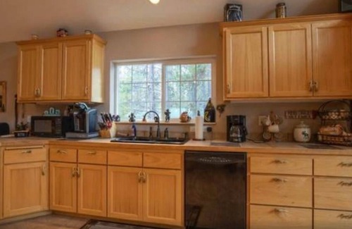 Gilchrist Casa | Spacious and beautiful 3-bedroom house in Crescent's gorgeous Two Rivers North