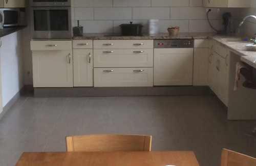 Pallegney Casa | Casa espaciosa y confortable, 4 habitaciones.