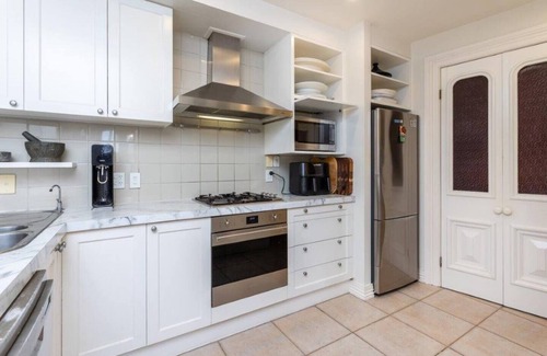 Parnell Villa | Spacious & beautifully appointed Parnell Villa with amazing city views