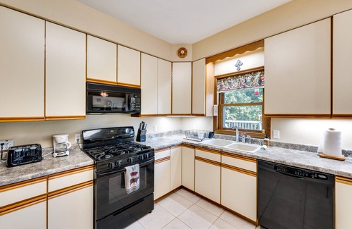 Beloit Casa | Spacious Beloit Retreat: Close to Parks & Trails!