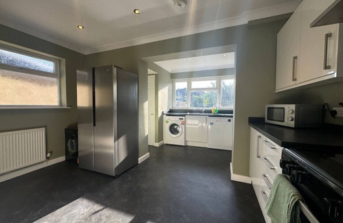 Swindon Casa | Spacious Contractor Accommodation