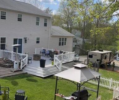 Leicester Villa | Spacious Countryside Villa