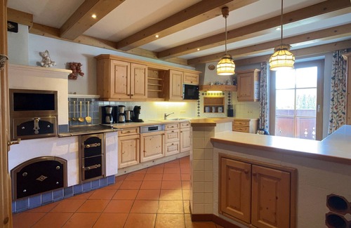 Mauterndorf Chalet De Esquí | Spacious cozy apartment (15 p) in chalet near historic Mauterndorf Obertauern