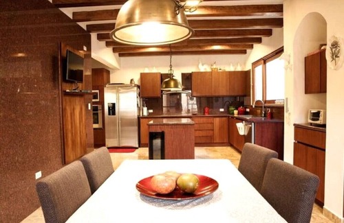 Guayllabamba Casa | Spacious & Elegant Contemporary Colonial Country House!