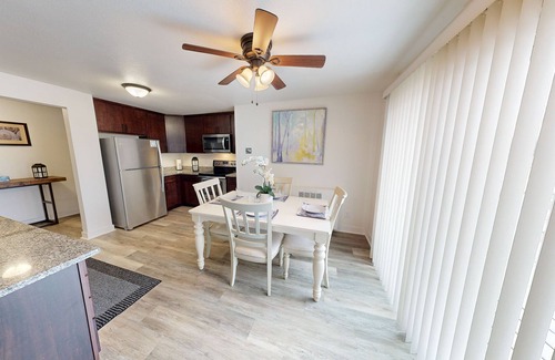 De Pere Apartamento | Spacious Executive Serviced Apartment