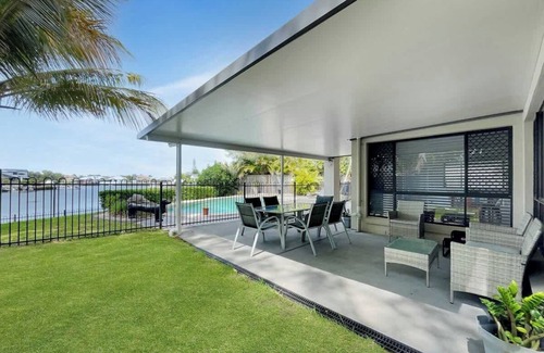 Banksia Beach Casa | Spacious Family & Pet-friendly Home on the Water